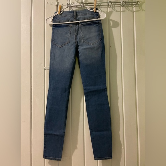 So skinny jeans size 1/25W NWT - Picture 4 of 9